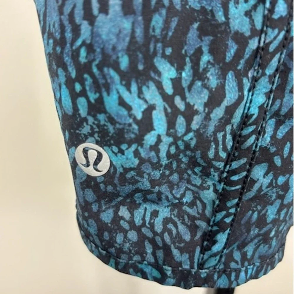 Lululemon‎ Athletica Teal Abstract Print Athletic Running Shorts Women's Size 8